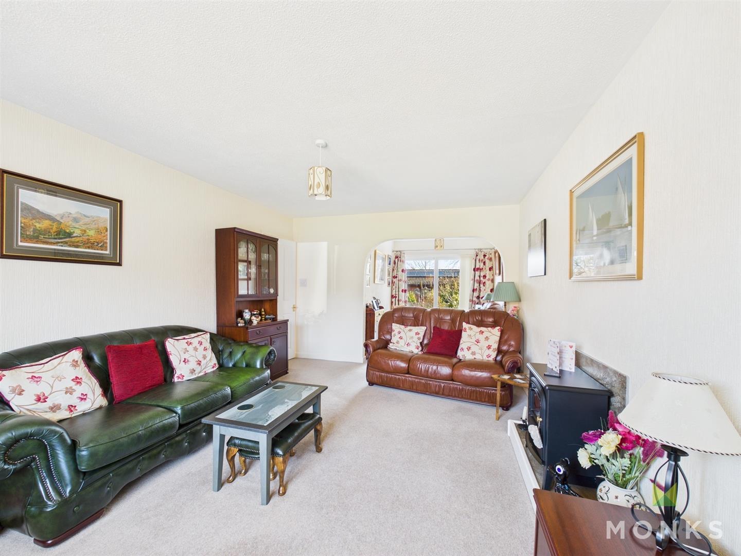 2 Breidden Close, Oswestry, SY11 1TT For Sale